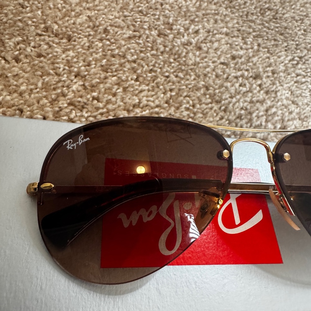 Ray-Ban  Aviator Sunglasses - Picture 6 of 8